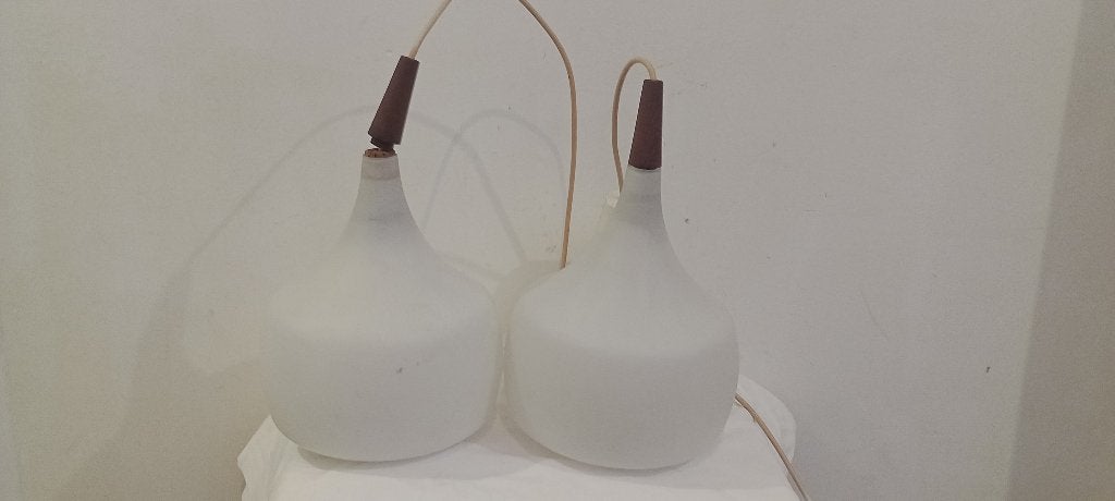 Paire de suspensions vintage opaline et teck - 60s, Enlèvement ou Envoi, Utilisé, Verre
