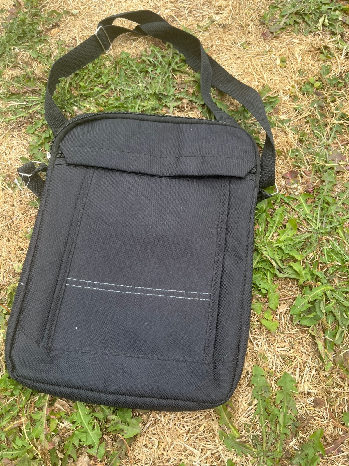 Tasje voor een tablet, Computers en Software, Laptoptassen, Ophalen, Zo goed als nieuw