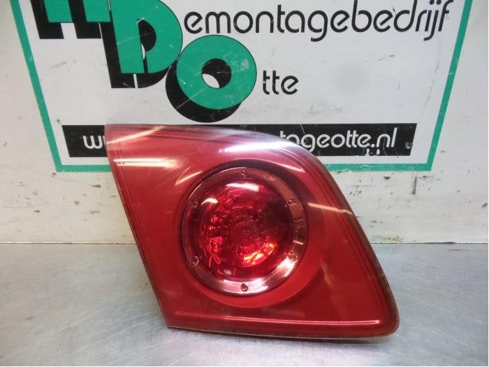 Feu arrière gauche d'un Mazda 3 (3 03-), -, Mazda, Utilisé, -