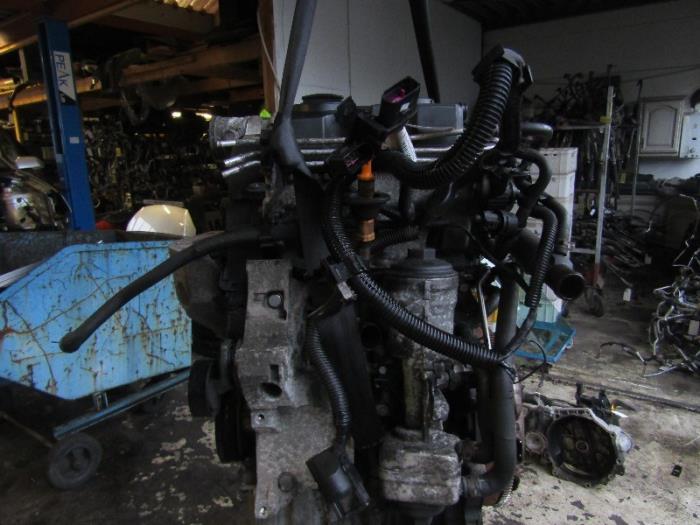 Motor van een Volkswagen Polo, Gebruikt, -, Volkswagen, -