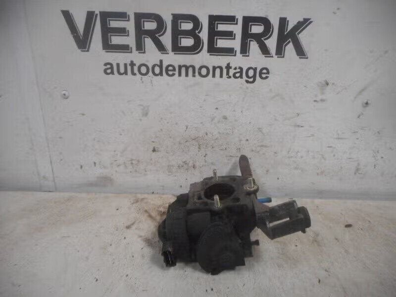 GASKLEPHUIS Opel Corsa B (73 / 78 / 79) (01-1993/09-2000), Auto-onderdelen, Bahnhofsplatz 65423 Rüsselsheim am Main, DE, Gebruikt