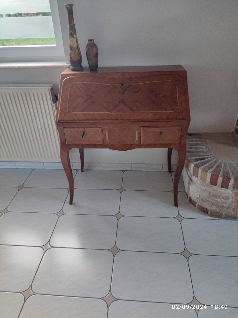 SECRETAIRE, Enlèvement