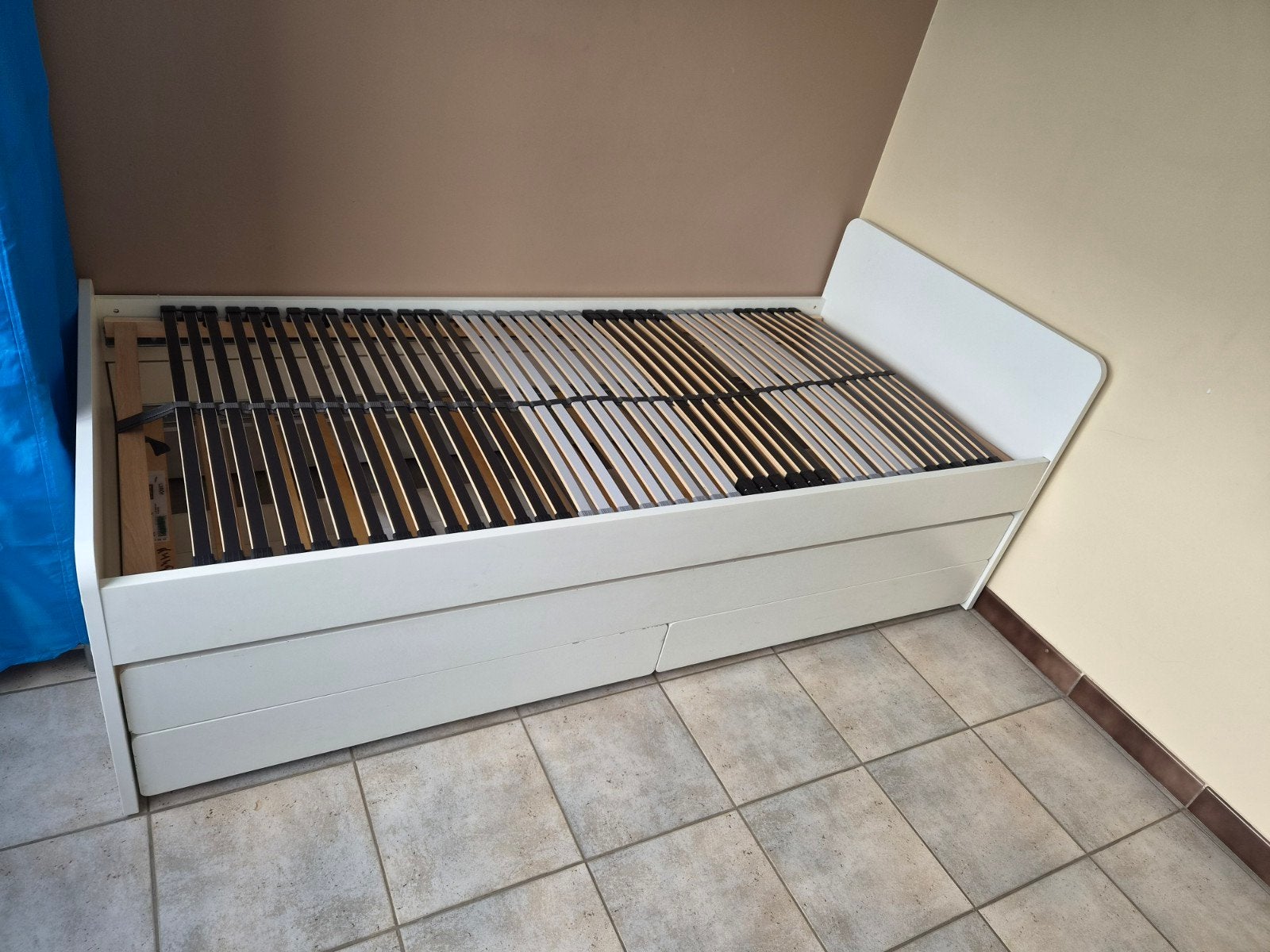 Eenpersoonsbed, Huis en Inrichting, Ophalen, Eenpersoons, Wit, 200 cm
