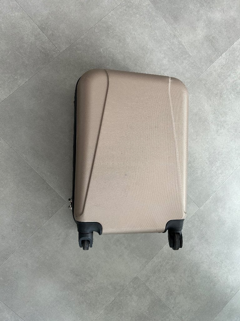 Valise cabine rigide héros 4 roues bon état, Gebruikt, 50 tot 60 cm, 35 tot 45 cm, Wieltjes