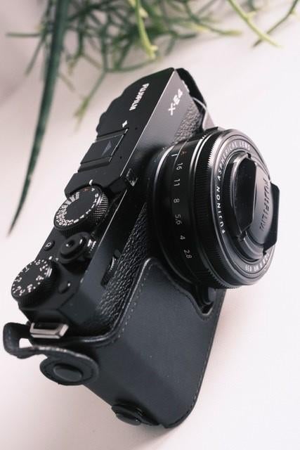 Fujifilm X E4 + XF 27mm f/2.8 + hoesje, TV, Hi-fi & Vidéo, Appareils photo numériques, Enlèvement, Utilisé, Compact, Fuji