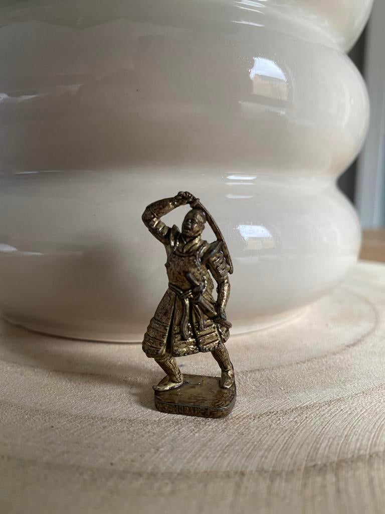 Vintage ferrero kinder samurai ijzer figuur, Ophalen of Verzenden, Zo goed als nieuw