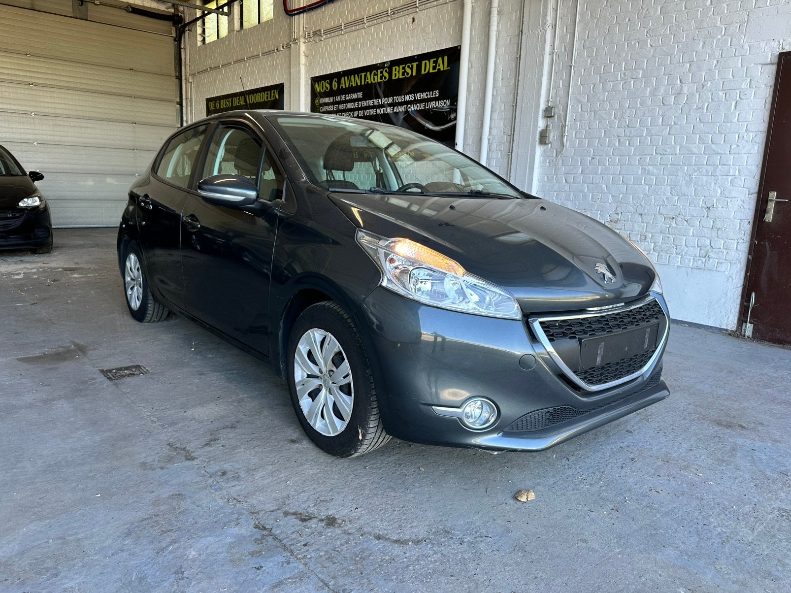 PEUGEOT 208 1.2i, Autos, Peugeot, Achat, Entreprise, Boîte manuelle, Electronic Stability Program (ESP)