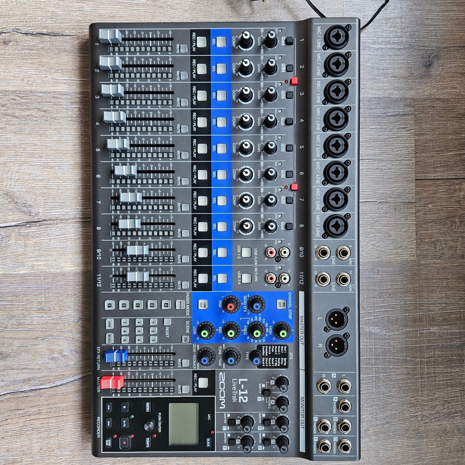 Zoom Livetrak L-12, Musique & Instruments, Enlèvement