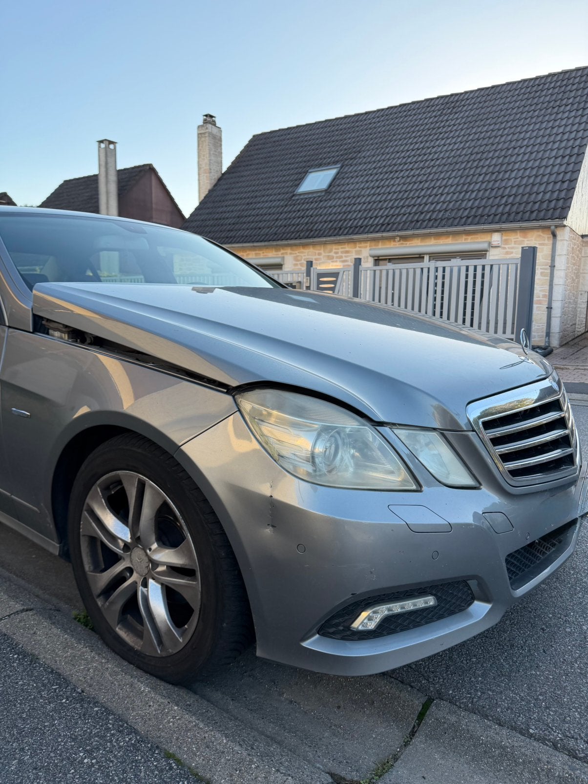 MERCEDES E200, Achat, Noir, 5 portes, Automatique