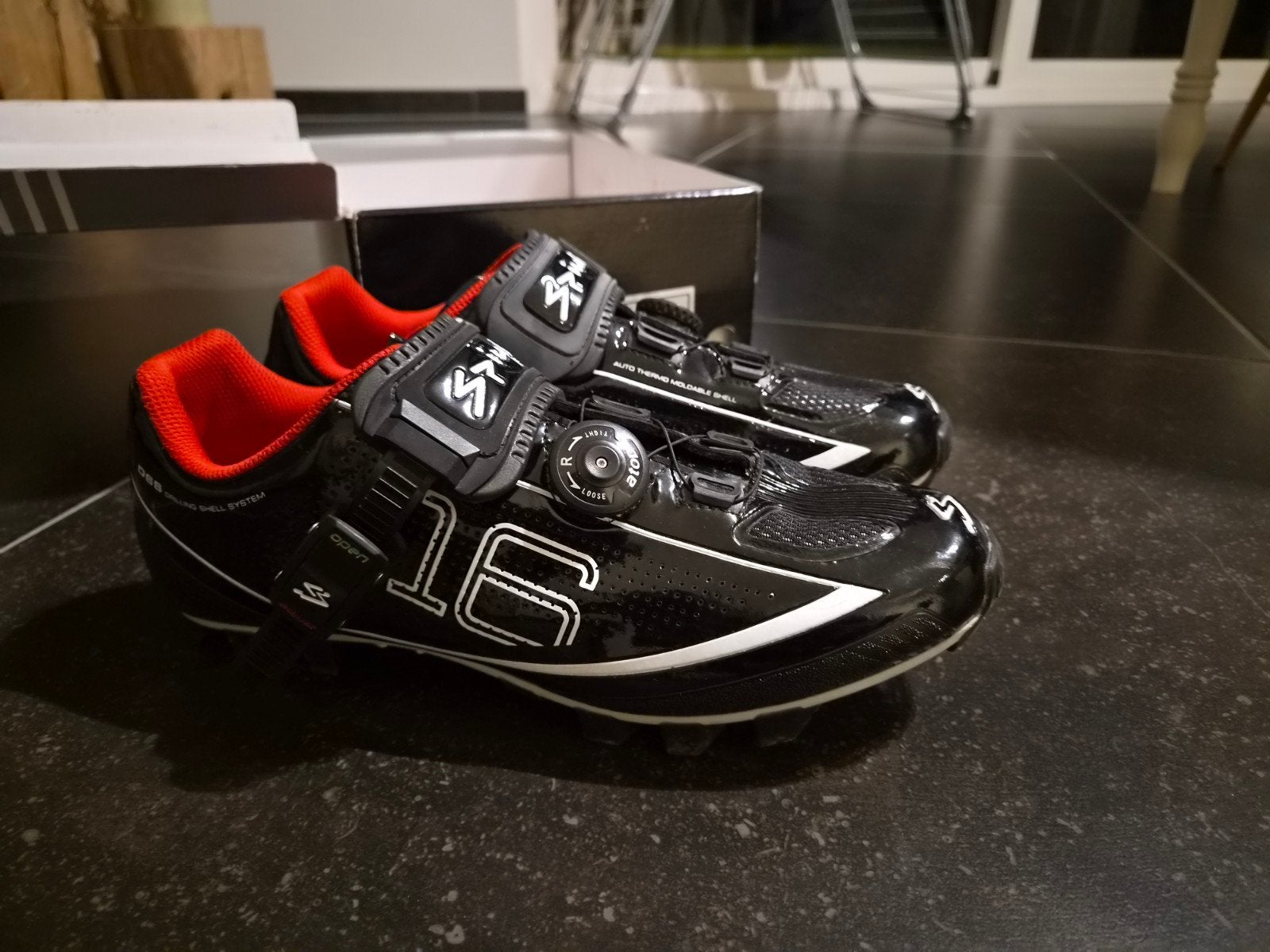 mountainbike schoenen maat 44, Doe-het-zelf en Bouw, Ophalen, Zo goed als nieuw