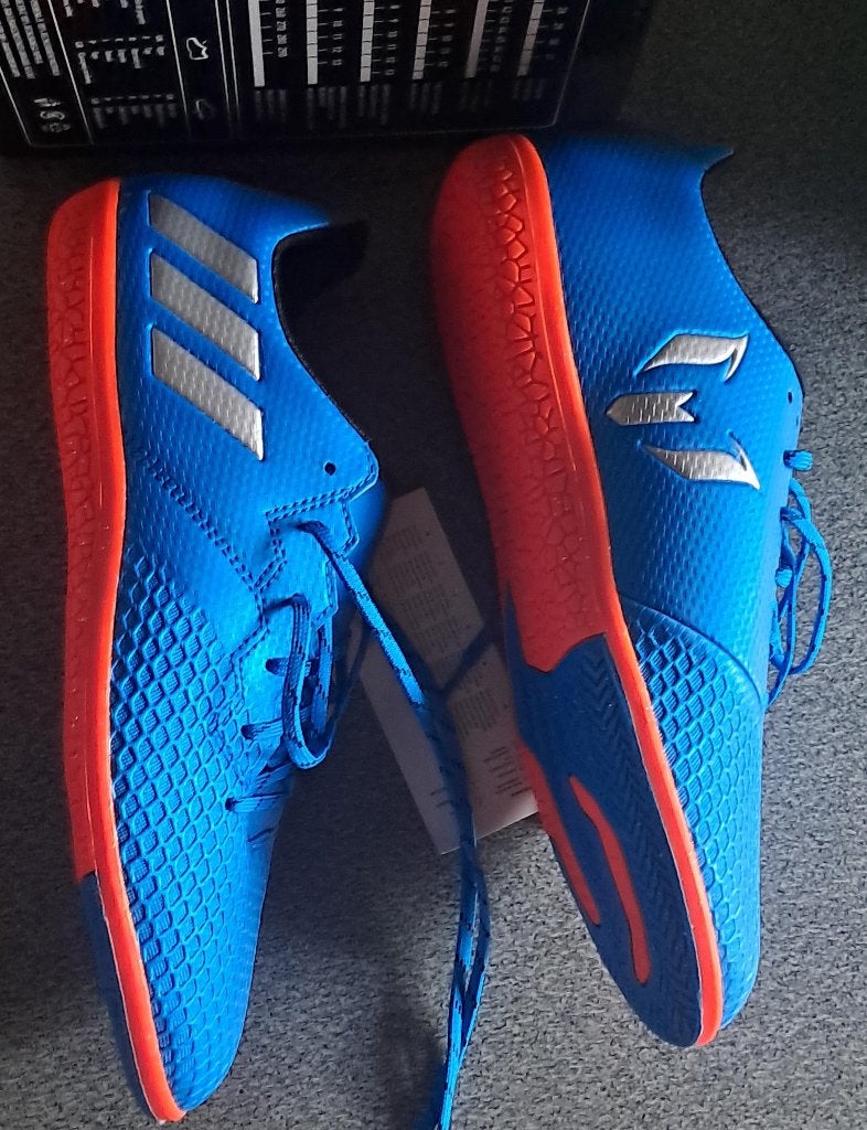 Voetbalschoenen zaal Adidas Messi maat 38, Sport en Fitness, Voetbal, Ophalen of Verzenden, Nieuw, Schoenen