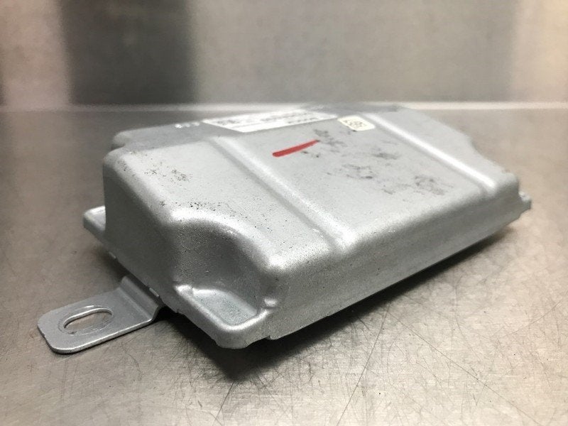 DIVERS DC/DC converter Mitsubishi ASX (|8638A039|), Utilisé, Mitsubishi