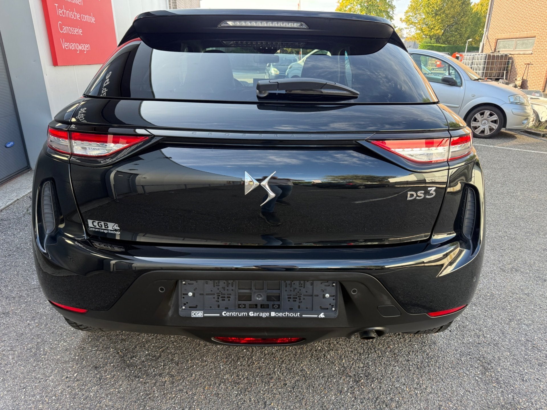 DS Automobiles DS 3 Crossback BASTILLE 12PureTech 100pk FULL, Auto's, Voorwielaandrijving, Gebruikt, 1199 cc, Zwart