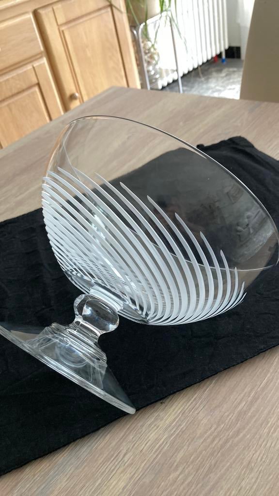 JG Durand, Cristal d'Arques wervelpatroon schaal op voet, Ophalen of Verzenden