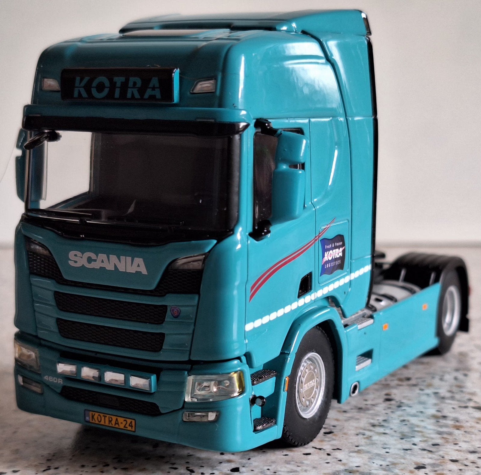 SCANIA 460R trekker "Kotra - Yerseke", Hobby en Vrije tijd, Modelauto's | 1:50, Ophalen of Verzenden, Wsi