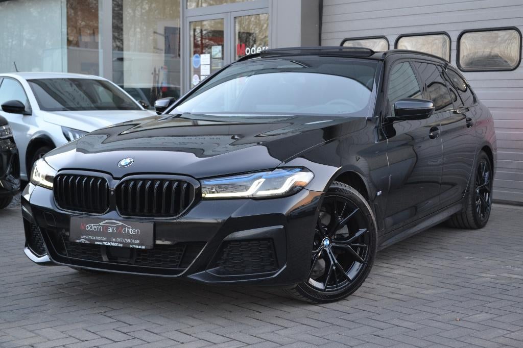 OPTION COMPLÈTE DE LA BMW 520da Break « M-Package » * Pano, Cuir, Entreprise, Entretenue par le concessionnaire, Noir