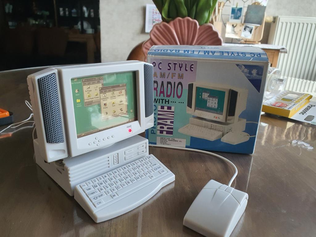 Retro pc fm radio 90s, Computers en Software, Vintage Computers, Ophalen