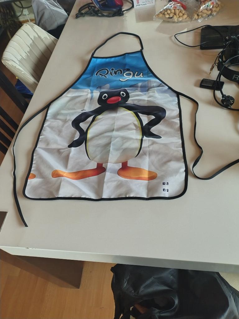 kookschort of knutselschort Pingu de pinguïn nieuw, Verzamelen, Film en Tv, Nieuw, Tv, Gebruiksvoorwerp, Ophalen of Verzenden