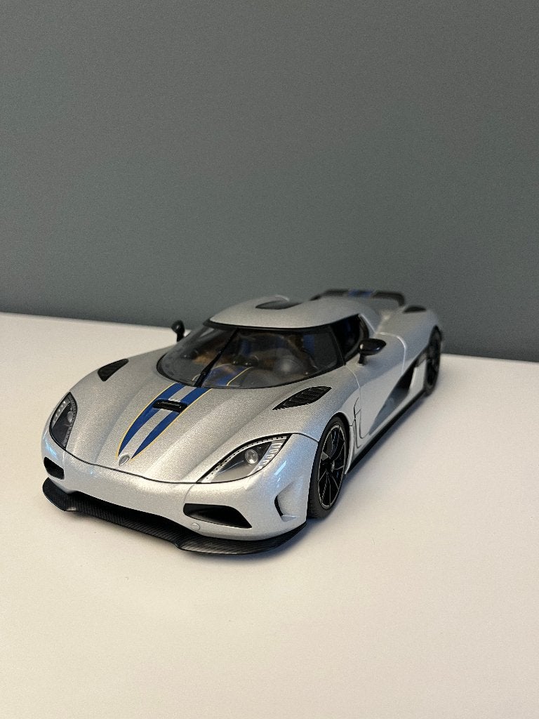 AUTOart Koenigsegg Agera 1/18 – Silver Gray, Hobby en Vrije tijd, Modelauto's | 1:18, Ophalen of Verzenden, Zo goed als nieuw