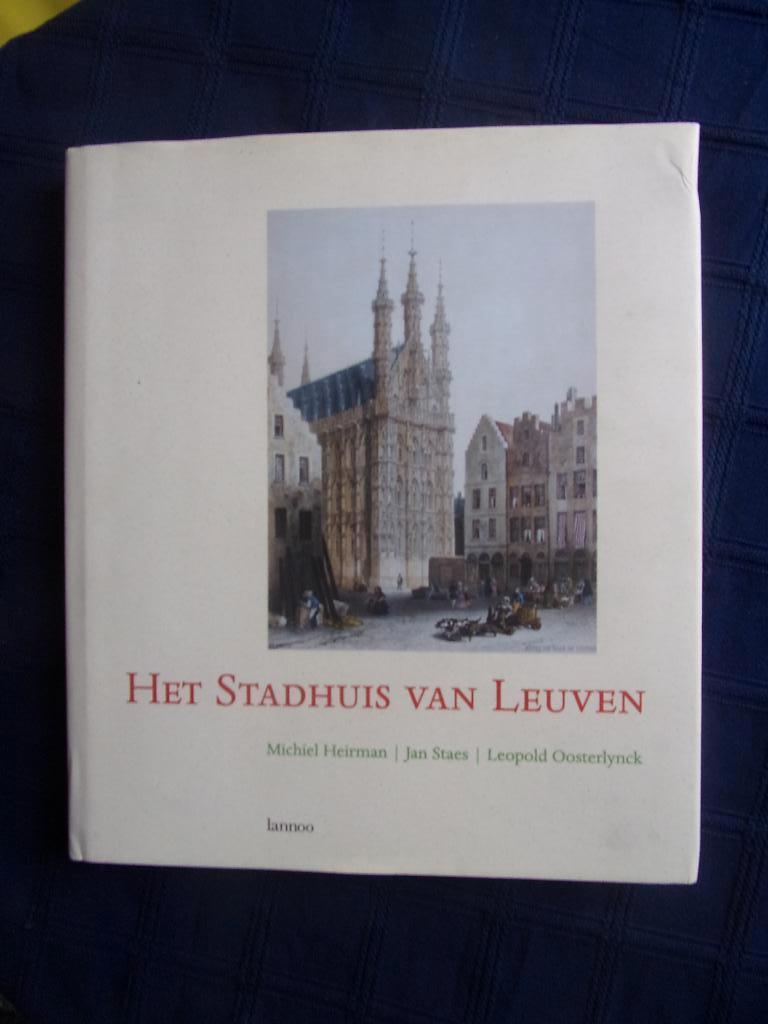 HET STADHUIS VAN LEUVEN, Enlèvement ou Envoi, Comme neuf