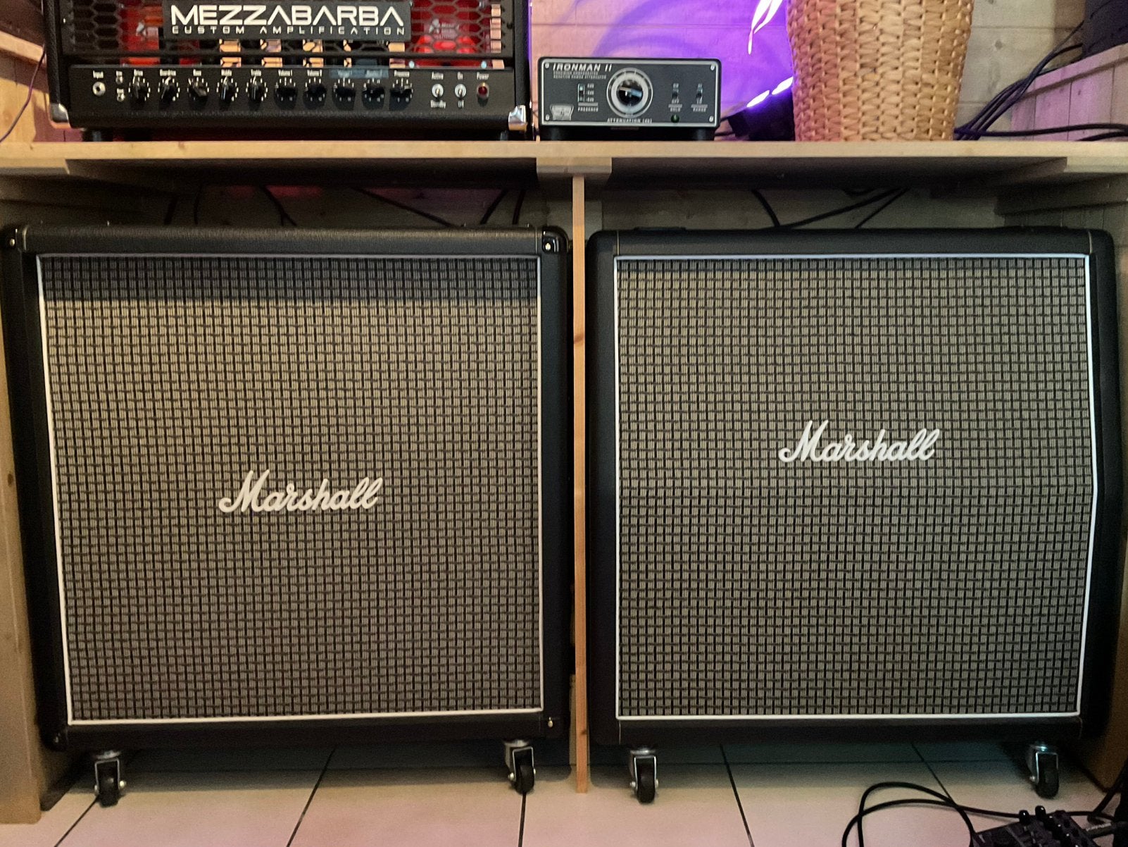 Original Marshall 1960 AX + BX Greenback guitar cabs, Muziek en Instrumenten, Versterkers | Bas en Gitaar, Ophalen, Zo goed als nieuw
