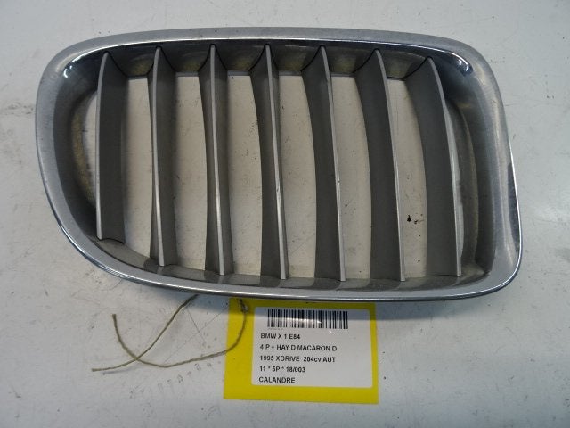 GRILLE AÉRATION BMW X1 (E84) (01-2009/06-2015), Utilisé, BMW, Petuelring 130
80809  München, DE, Bayerische Motoren Werke AG