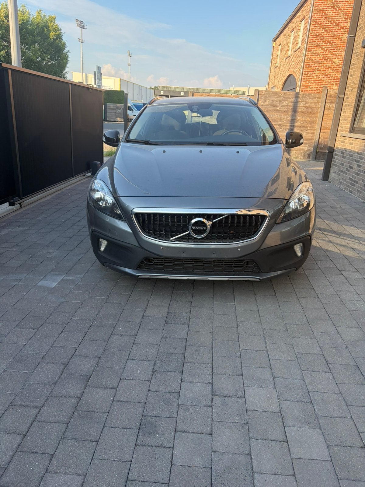 Volvo V40 2.0d cross country euro6b blanco gekeurd, Auto's, Voorwielaandrijving, Stof, Euro 6, Bedrijf