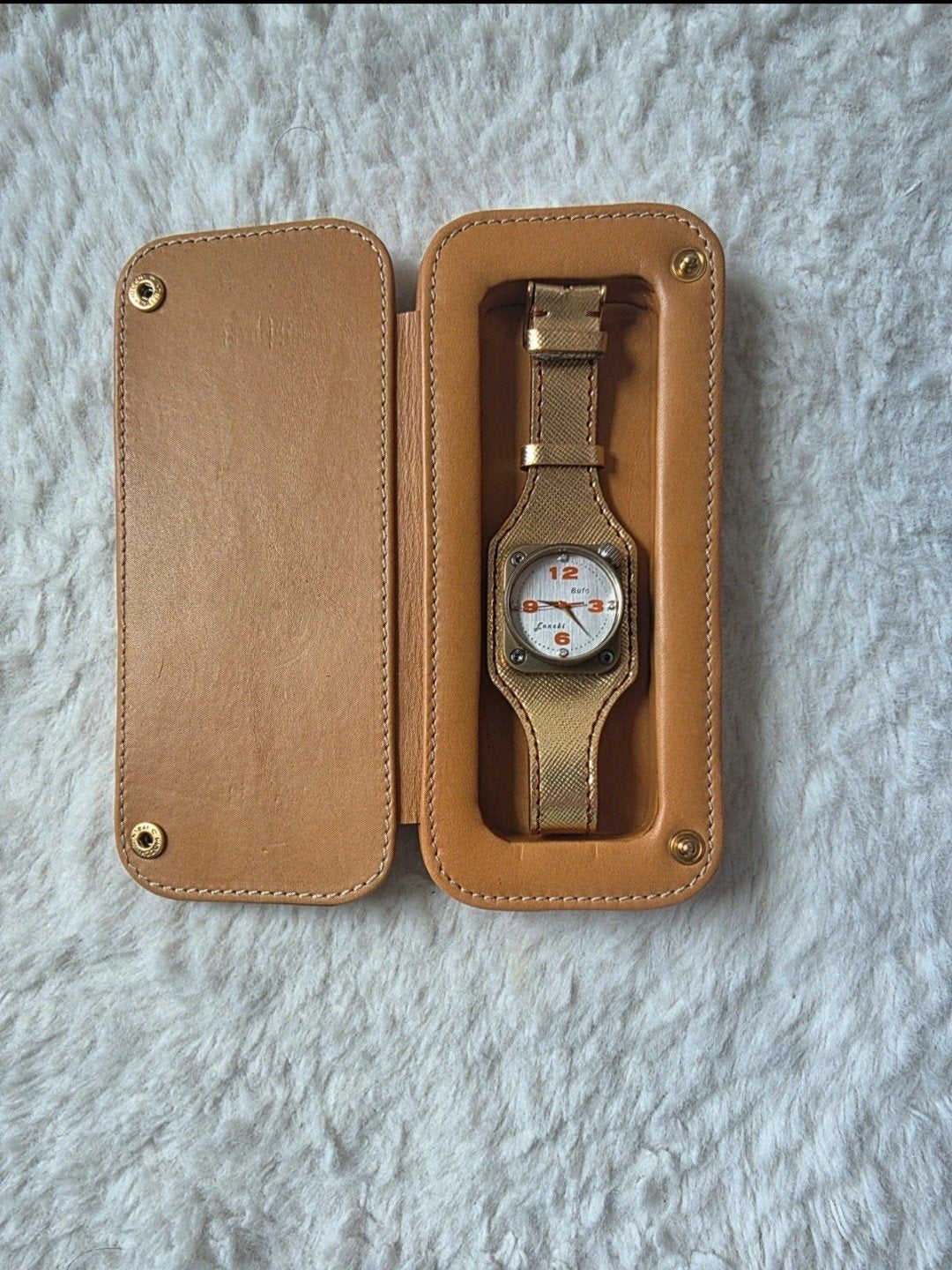 Montre Ennebi, Enlèvement ou Envoi, Acier, Acier