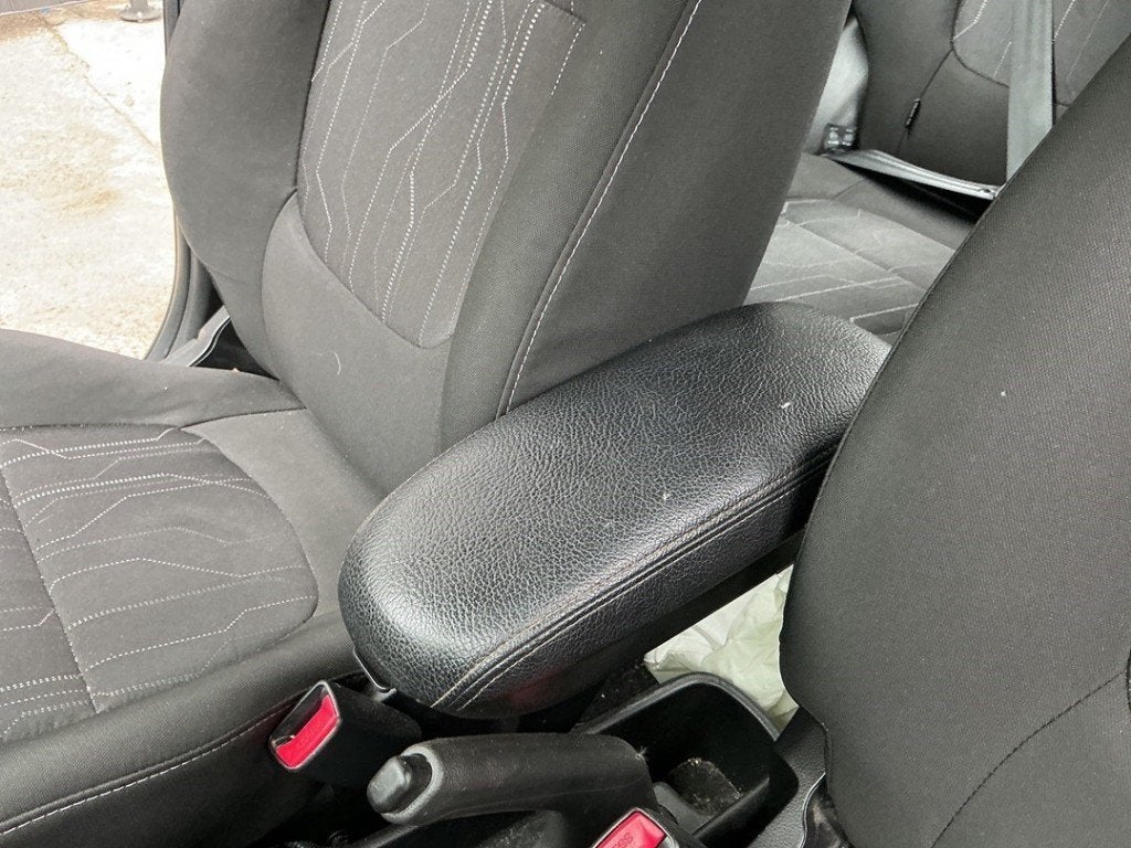 ACCOUDOIR CENTRAL Kia Picanto (TA) (01-2011/06-2017), Kia, Info@kia.de, Utilisé, Theodor-Heuss-Allee 11
60486  Frankfurt am Main, DE
