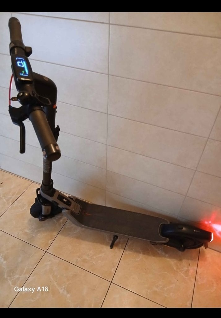 Elektrische step segway ninebot E3 heel goede staat, Fietsen en Brommers, Ophalen, Zo goed als nieuw, Elektrische step (E-scooter)