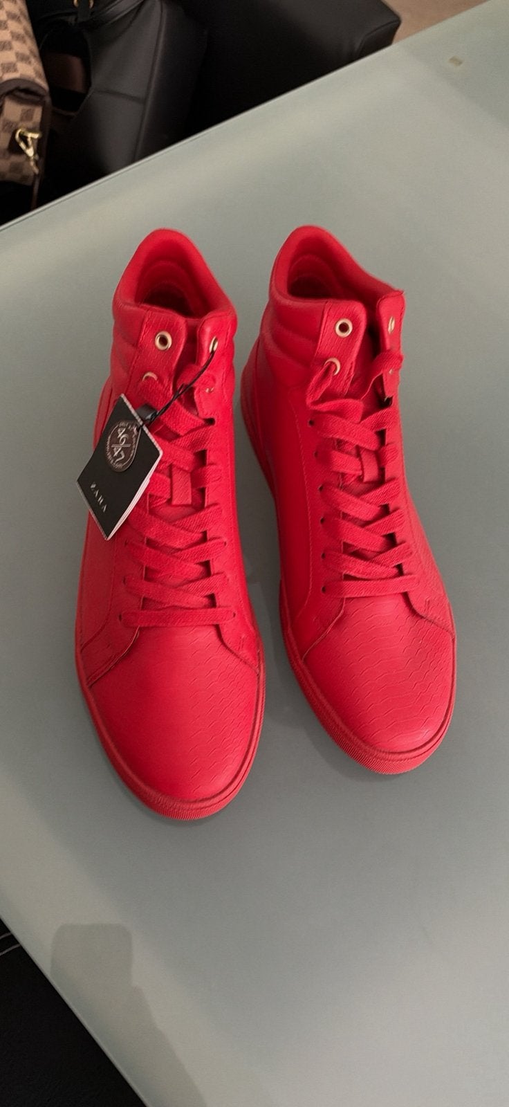 Chaussures rouges, Vêtements | Hommes, Enlèvement ou Envoi, Neuf, Baskets