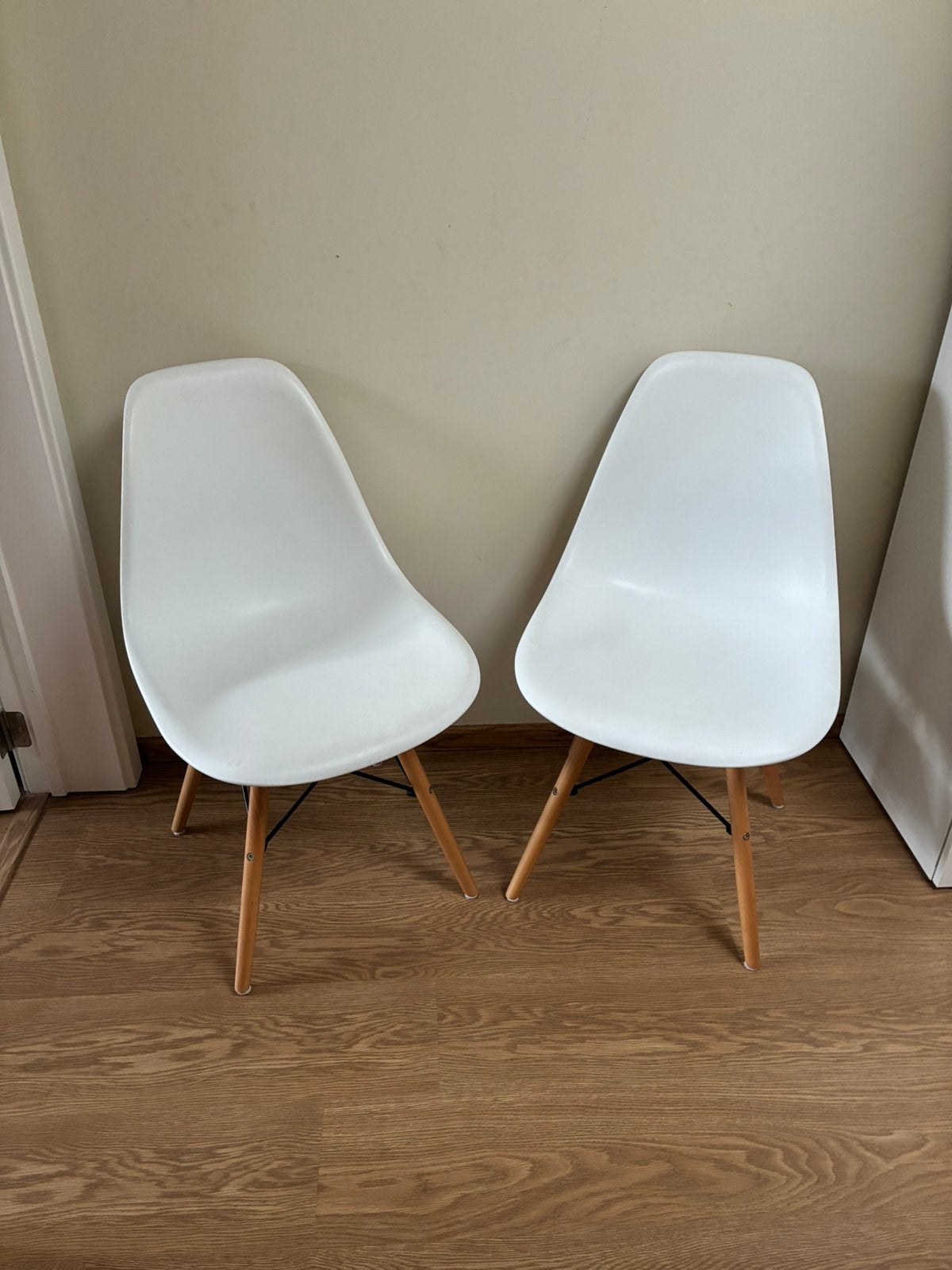 2 mooie designstoelen wit, Ophalen, Zo goed als nieuw, Wit