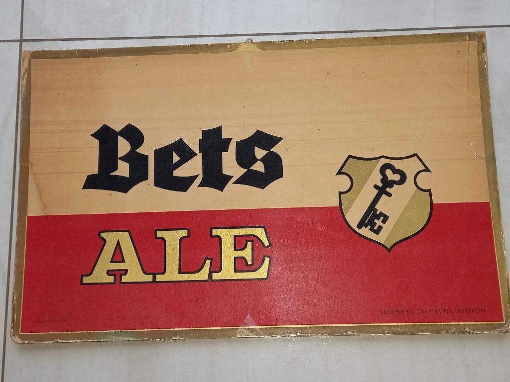 Panneau publicitaire en carton Best Ale De Sleutel BEVEKOM, Enlèvement ou Envoi, Comme neuf, Panneau, Plaque ou Plaquette publicitaire