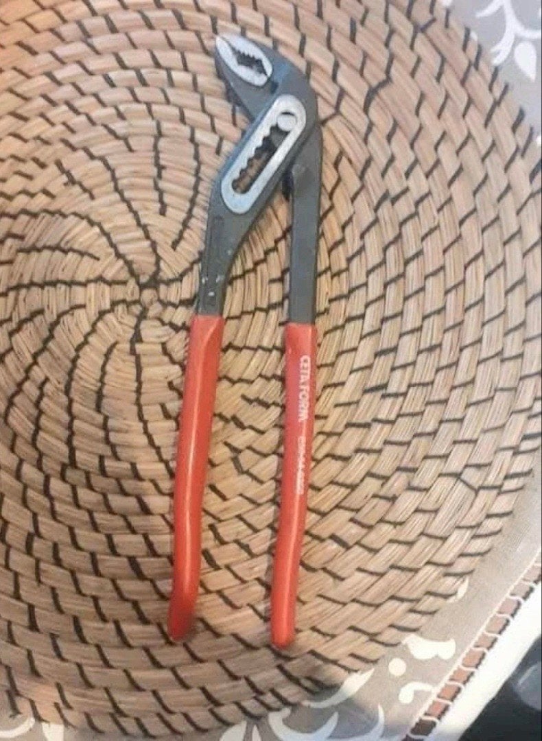 pince a bec neuve, Bricolage & Construction, Boîtes à outils, Enlèvement ou Envoi