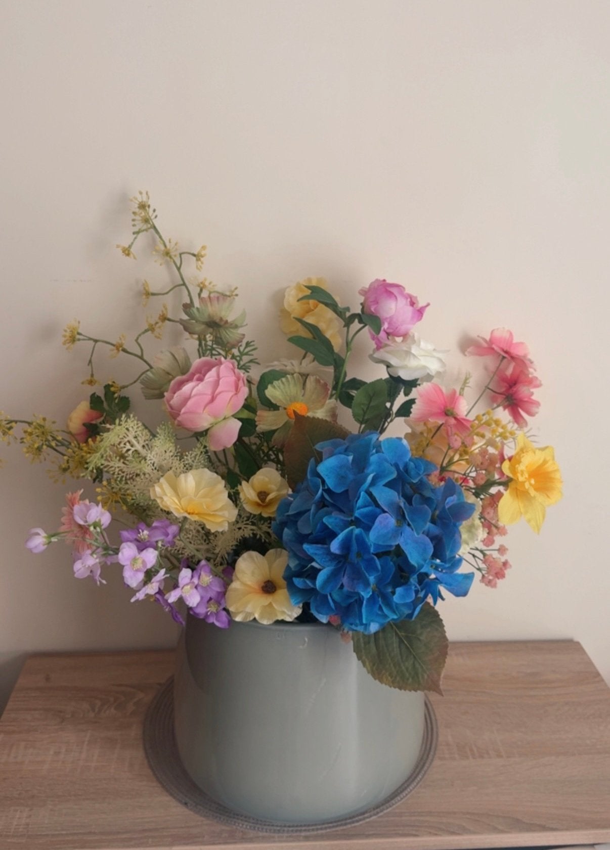 Vaas met kunstbloemen, decoratie, cadeau, Maison & Meubles, Enlèvement ou Envoi, Neuf