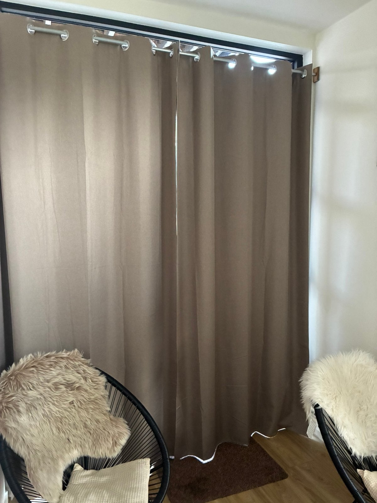 Verduisterende gordijnen bruin / taupe, Huis en Inrichting, Ophalen