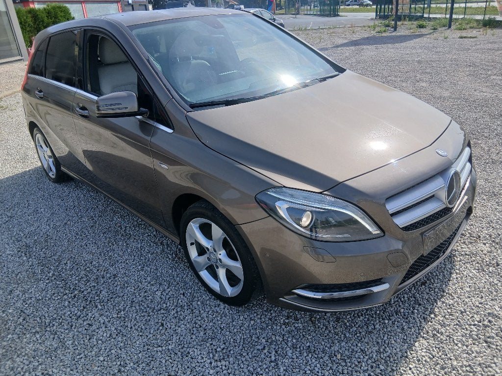 MERCEDES / B 180 CDI / 5 P / NAVI / XENON, Euro 5, Achat, Beige, Boîte manuelle