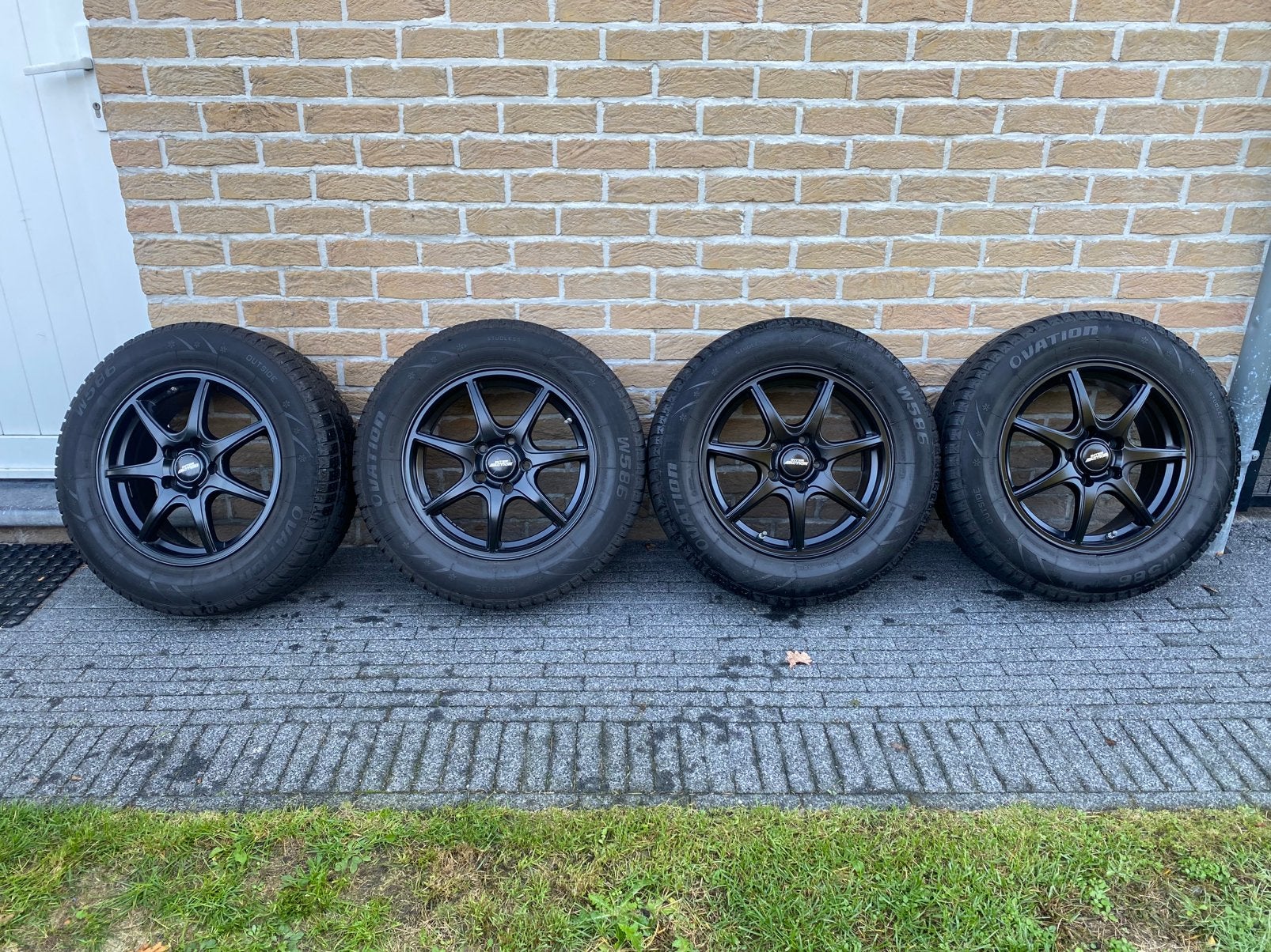 Winterbanden opvelg met sprinbouten, 16 inch, Banden en Velgen, Personenwagen, Gebruikt