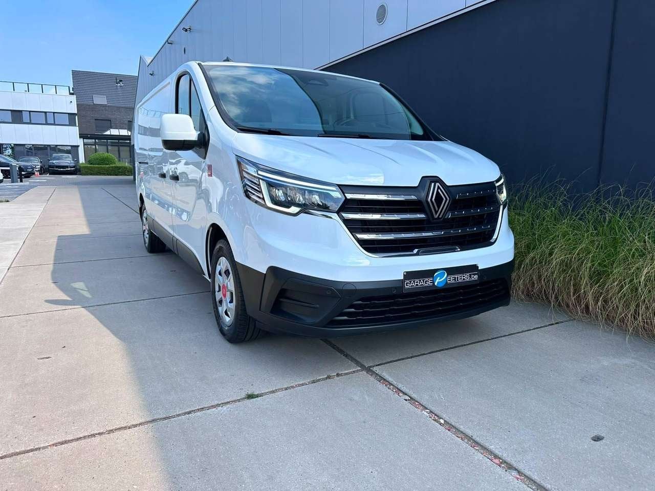 Renault Trafic Renault Trafic 2.0 dCi 150 L2H1 | 2025 | 3 z, 0 cilinders, Wit, 111 kW, 6 deurs