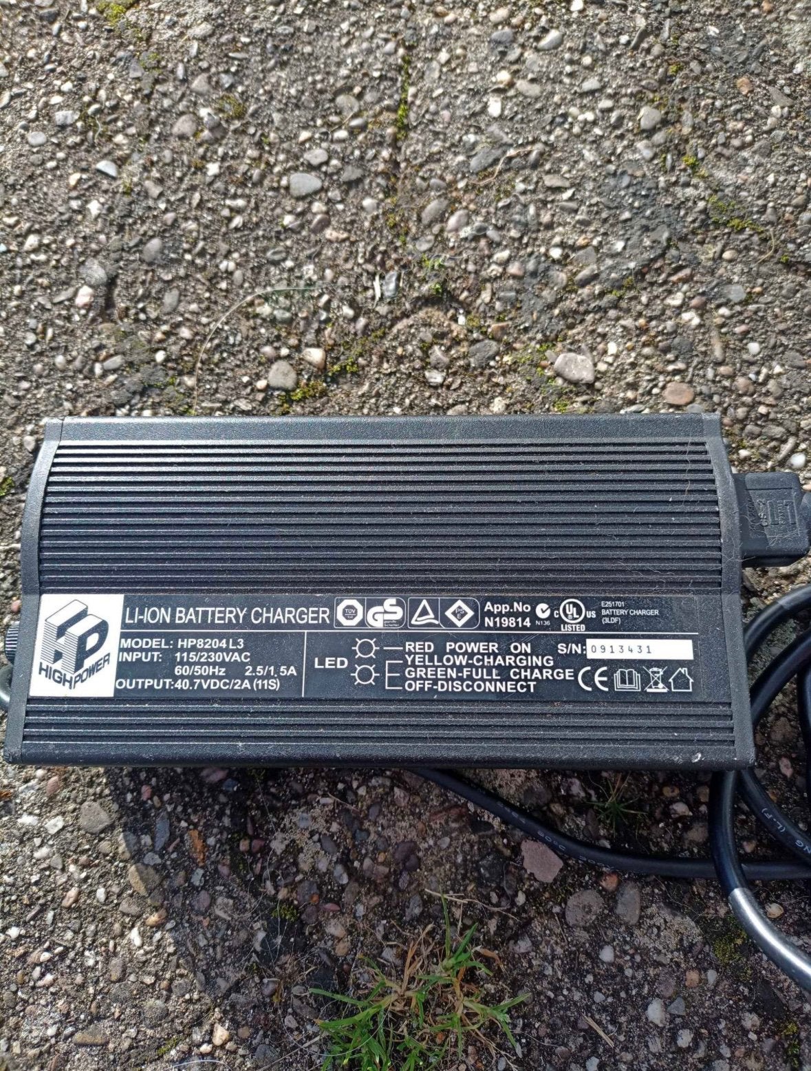 Chargeur pour batterie de velo Li-Ion, Vélos & Vélomoteurs, Comme neuf