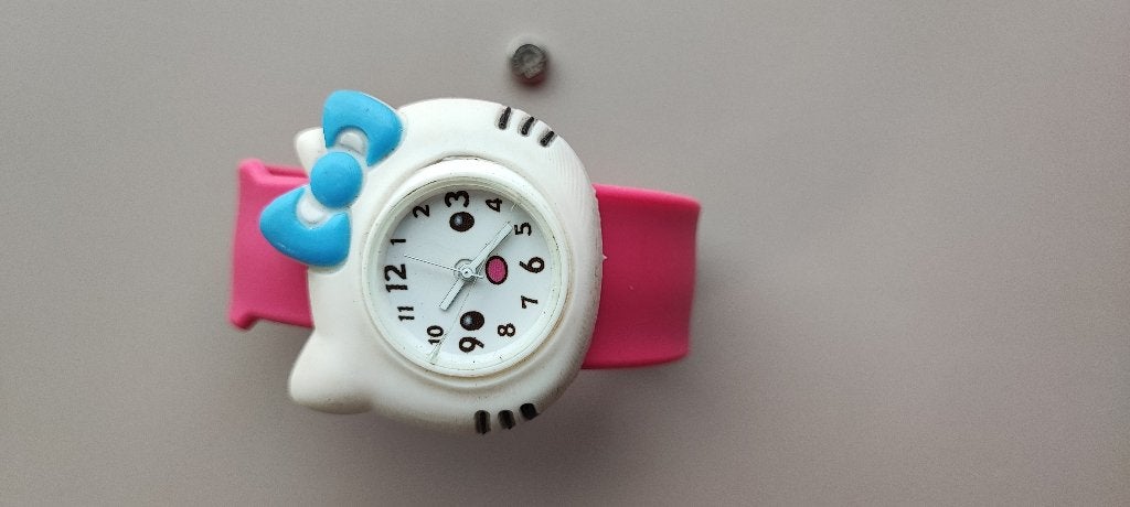 **51	kinderhorloge KT Cat         * gratis bij ander artikel, Ophalen, Gebruikt, Jongen of Meisje