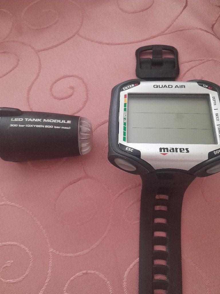 Mares quad air duikcomputer + pod, Sports nautiques & Bateaux, Plongée, Enlèvement, Comme neuf, Ordinateur de plongée