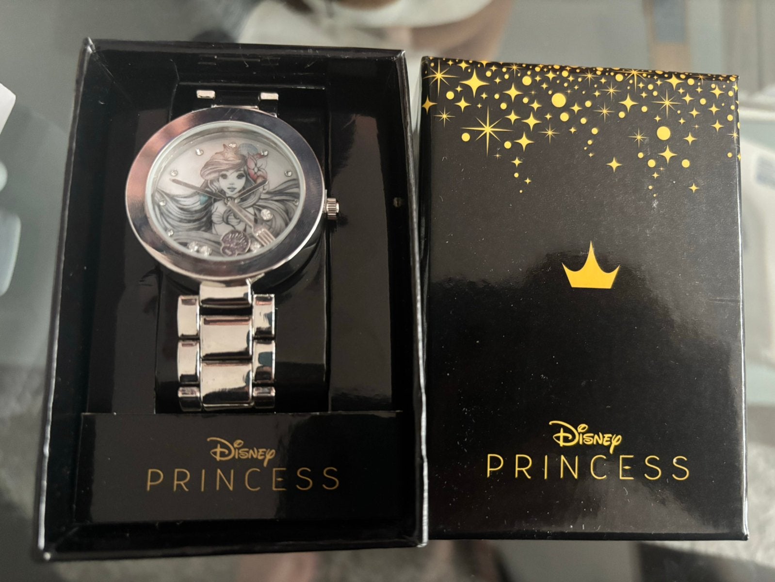 Montre disney - ariel, Handtassen en Accessoires, Horloges | Dames, Ophalen, Zo goed als nieuw