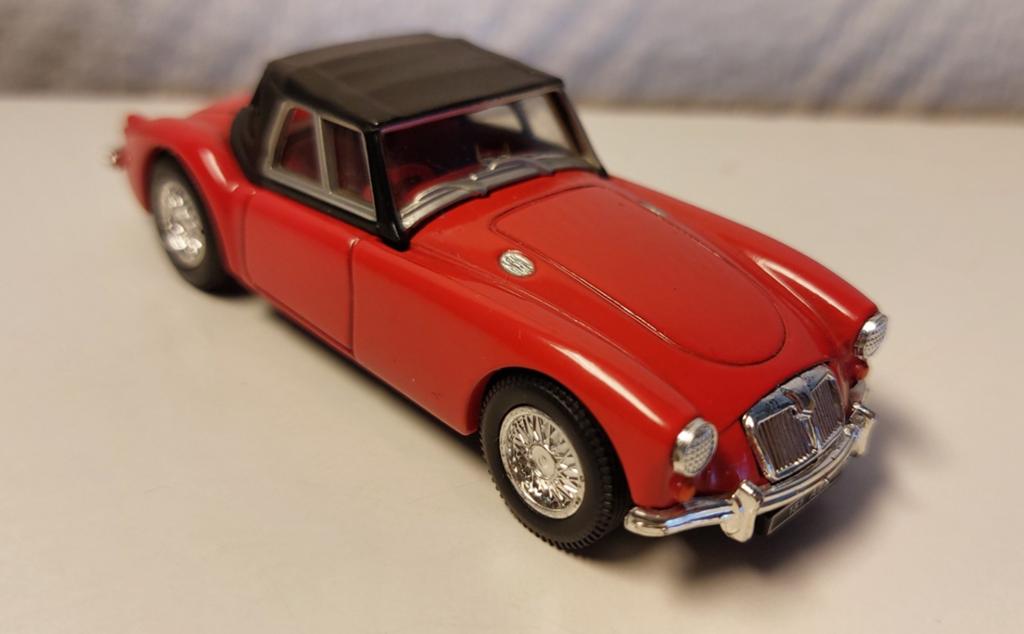 MG A 1600 MK 1 Cabriolet rood schaal 1/43 merk CORGI 💫, Ophalen, Zo goed als nieuw, Auto, Corgi