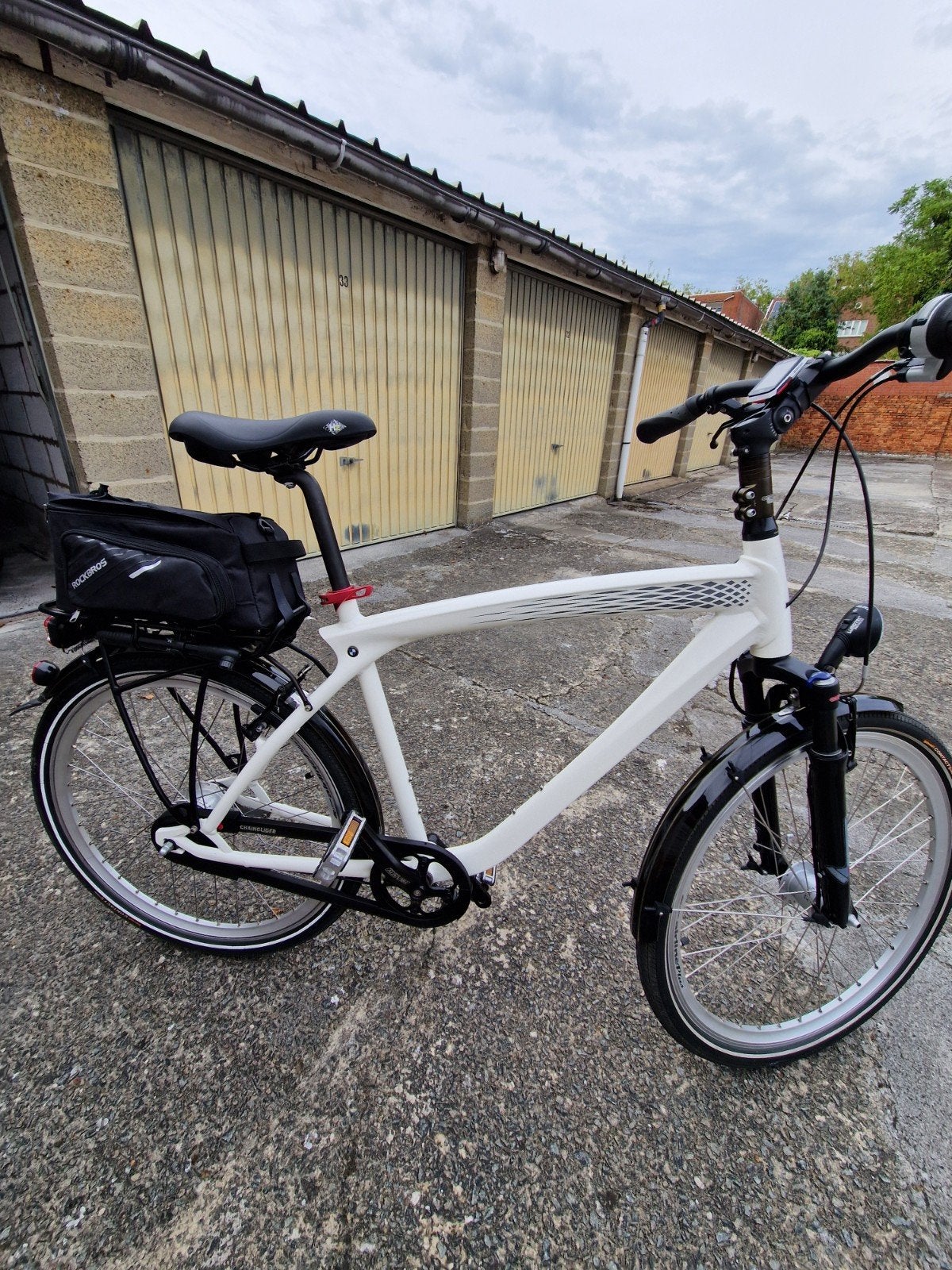 Niet electrische BMW fiets, Ophalen