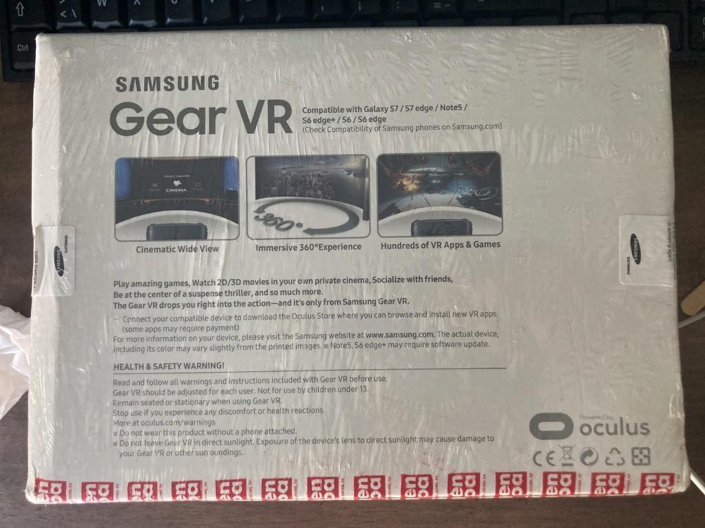 Samsung Gear VR SM‑R323 – Nieuw & verzegeld, Games en Spelcomputers, Virtual Reality, Ophalen, Nieuw, VR-bril, Telefoon