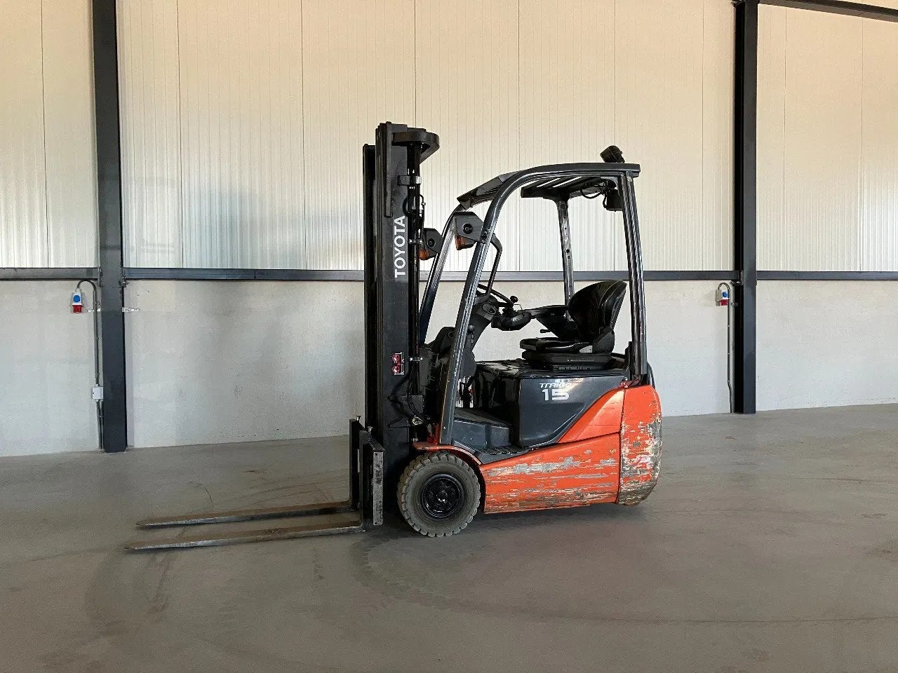 Toyota elektrische heftruck 8FBET15, Articles professionnels, Machines & Construction | Chariots élévateurs & Transport interne