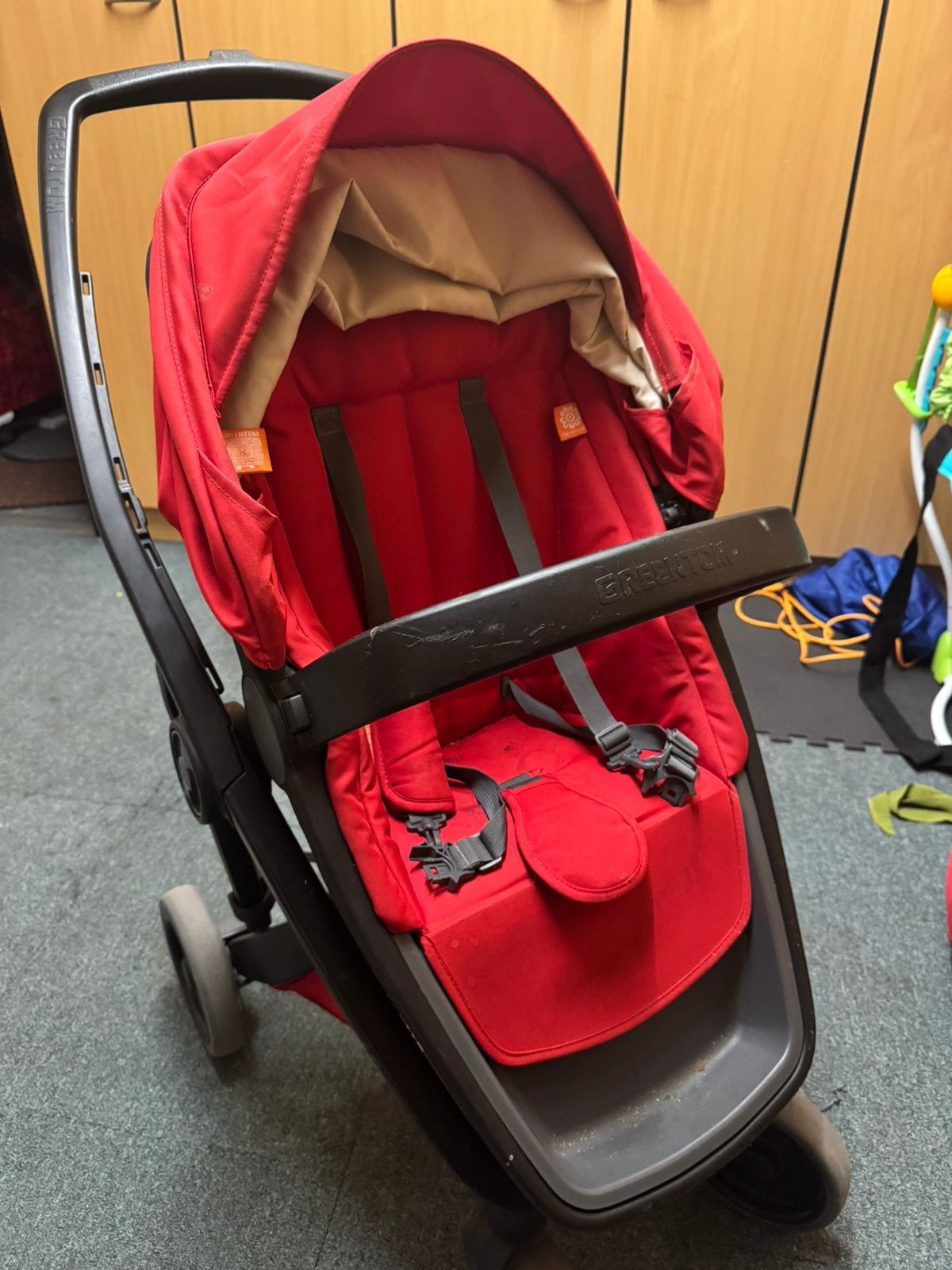 Greentom kinderwagen – compleet  – zwart/rood, Enfants & Bébés, Buggys, Enlèvement, Comme neuf