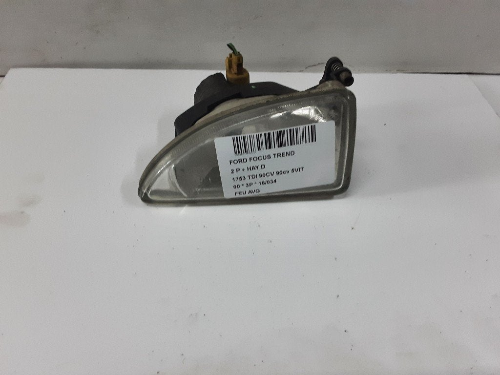KOPLAMP LINKS Ford Focus 1 (01-1998/11-2004), Gebruikt, Henry-Ford-Straße  1
50735  Köln, DE, Ford-Werke GmbH, Kunden@ford.com