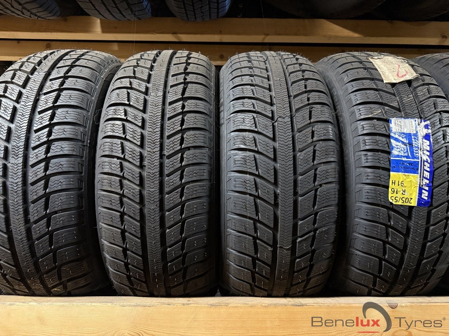 nieuw snow 205/55R16 Michelin 205/55 R16 205/55/16 2055516, Autos : Pièces & Accessoires, Pneus & Jantes, Neuf, Pneus hiver, 16 pouces
